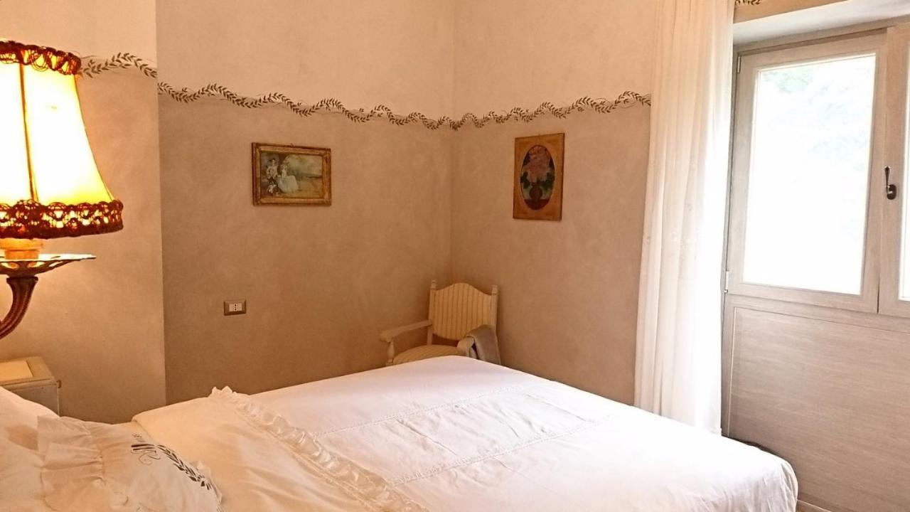 Due Principi E Una Fata Sestola Exterior foto