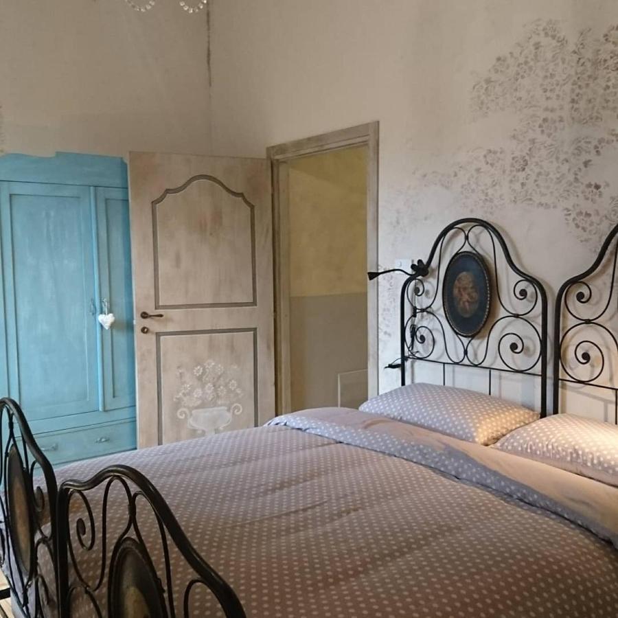 Due Principi E Una Fata Sestola Exterior foto