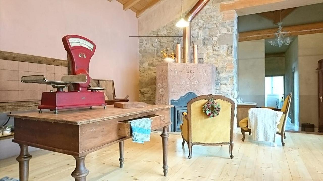 Due Principi E Una Fata Sestola Exterior foto