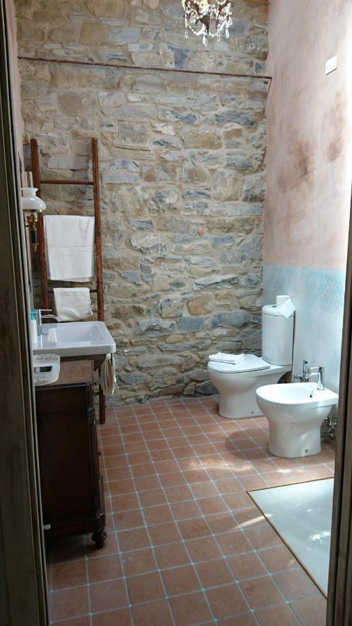 Due Principi E Una Fata Sestola Exterior foto